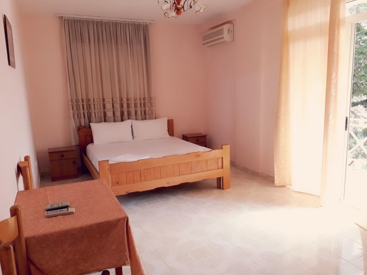 Hotel Blendi Durrës Exteriör bild